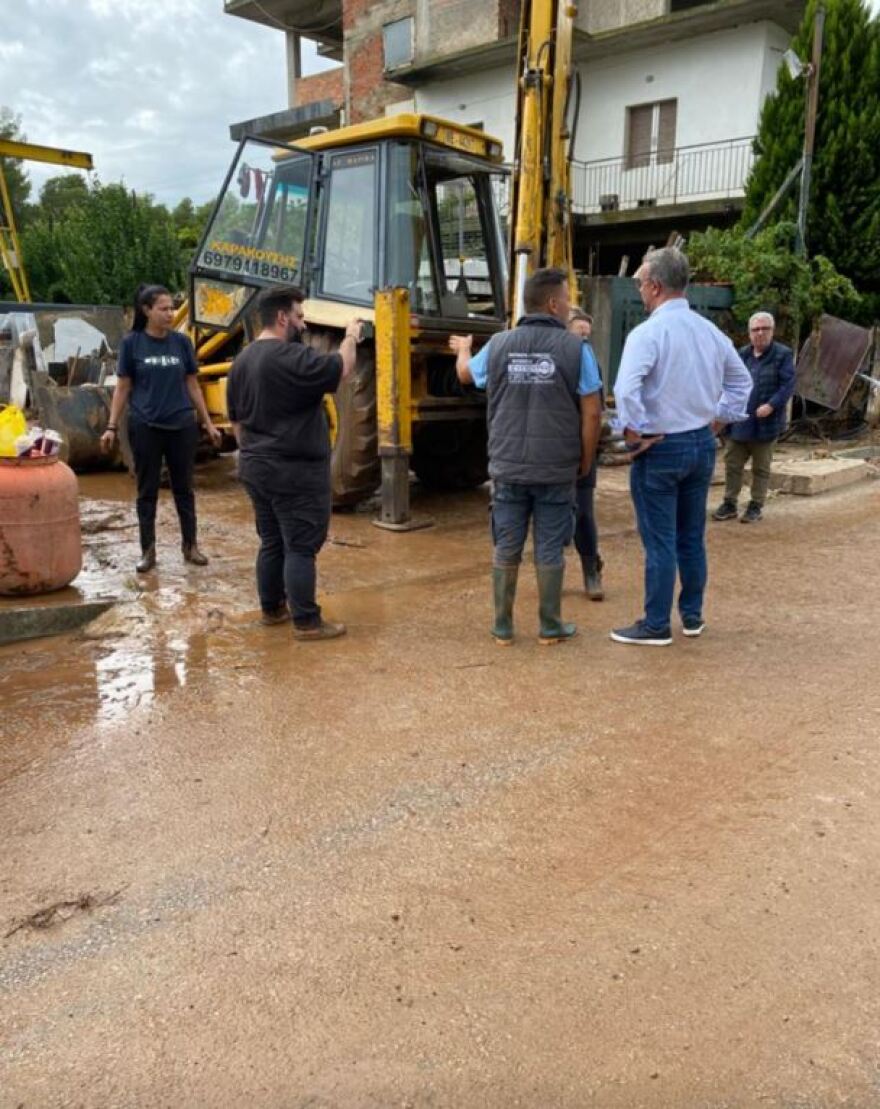 Κακοκαιρία Daniel: Σταϊκούρας και Ταχιάος στις πληγείσες περιοχές - Δείτε φωτογραφίες