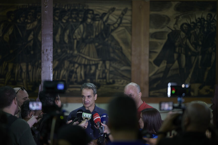 Κακοκαιρία Daniel: Σύσκεψη Μητσοτάκη στο Δημαρχείο Βόλου - Άμεση προτεραιότητα οι απεγκλωβισμοί τα τρόφιμα και το νερό