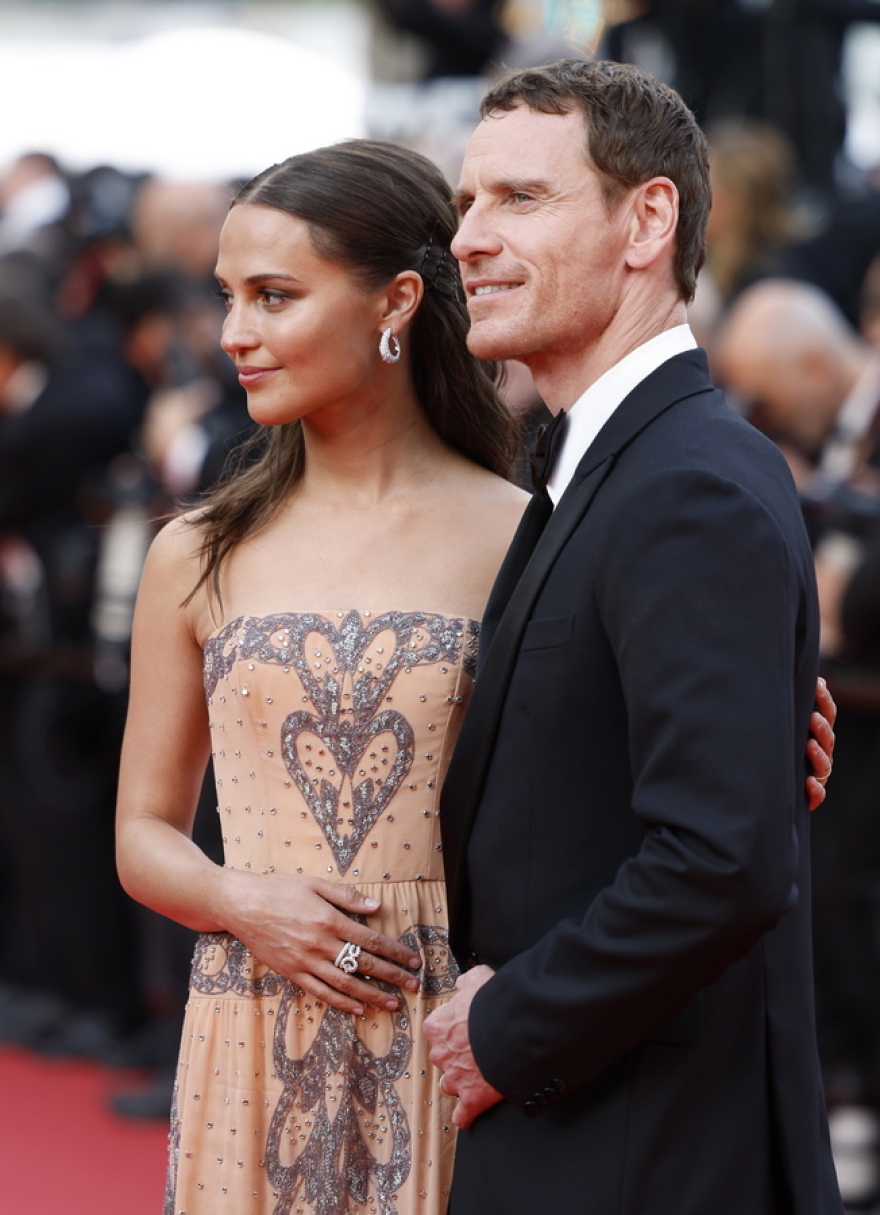 Τα πιο ιδιωτικά διάσημα ζευγάρια: Από τον Τομ Χόλαντ και τη Ζεντάγια στον Κρις Μάρτιν και τη Ντακότα Τζόνσον