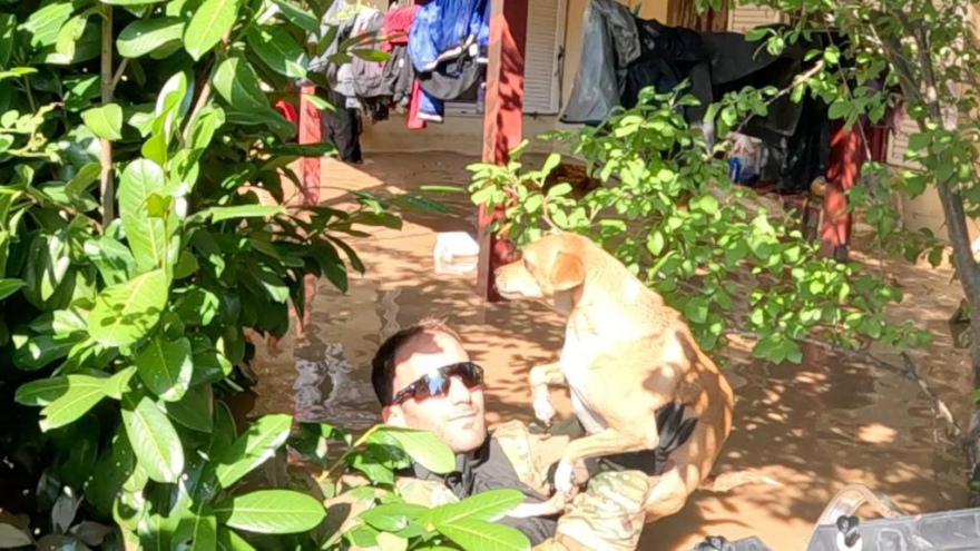 Κακοκαιρία «Daniel»:Η Μονάδα Υποβρύχιων Αποστολών του Λιμενικού απεγκλωβίζει πλημμυροπαθείς - Δείτε βίντεο και φωτό 