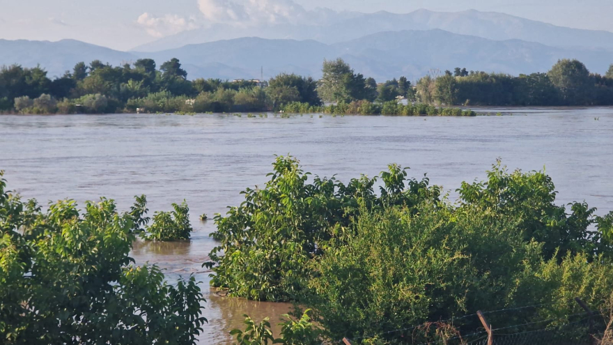 Κακοκαιρία «Daniel»: Μπήκε στη Λάρισα ο Πηνειός - Μήνυμα «112» για τον Ιπποκράτη (βίντεο)