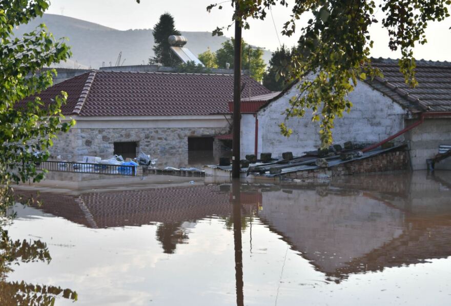 Κακοκαιρία Daniel - Τρίκαλα: «Περάσαμε πολέμους, πείνα, αλλά πρώτη φορά πνιγήκαμε» λέει Τρικαλινή 104 ετών!
