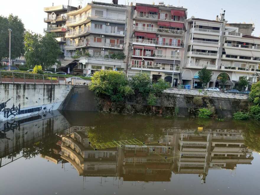 Κακοκαιρία Daniel - Λάρισα: Γέμισε νερό η εσωτερική κοίτη του Πηνειού