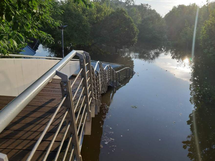 Κακοκαιρία Daniel - Λάρισα: Γέμισε νερό η εσωτερική κοίτη του Πηνειού
