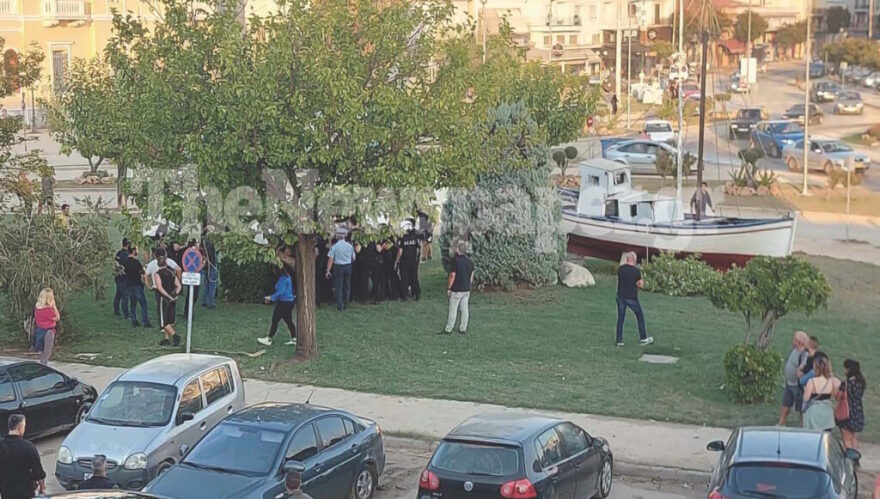 Κακοκαιρία «Daniel»: Επεισόδιο με αγανακτισμένους πολίτες έξω από το δημαρχείο Βόλου - Δείτε βίντεο