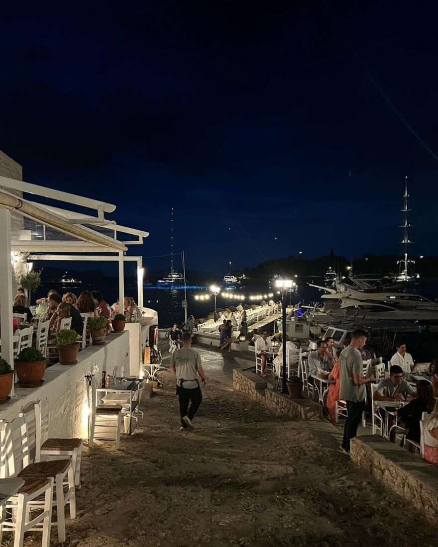 Κωνσταντίνος Αλέξιος – Πόπι Ντελεβίν: Φωτογραφίες από το καλοκαίρι τους στην Ελλάδα