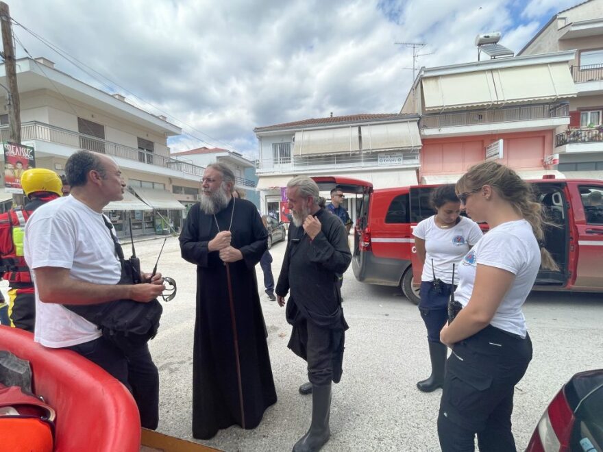 Φωτογραφίες από δορυφόρο: Η Καρδίτσα μια απέραντη λίμνη από λασπόνερα - Το πριν και το μετά