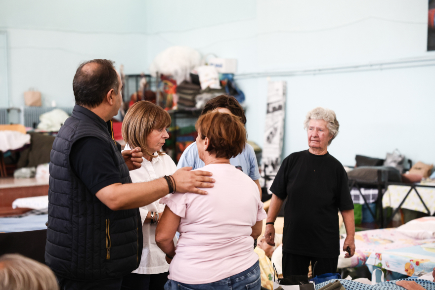 Με τους πλημμυροπαθείς συναντήθηκε η Κατερίνα Σακελλαροπούλου σε Βόλο και Καρδίτσα