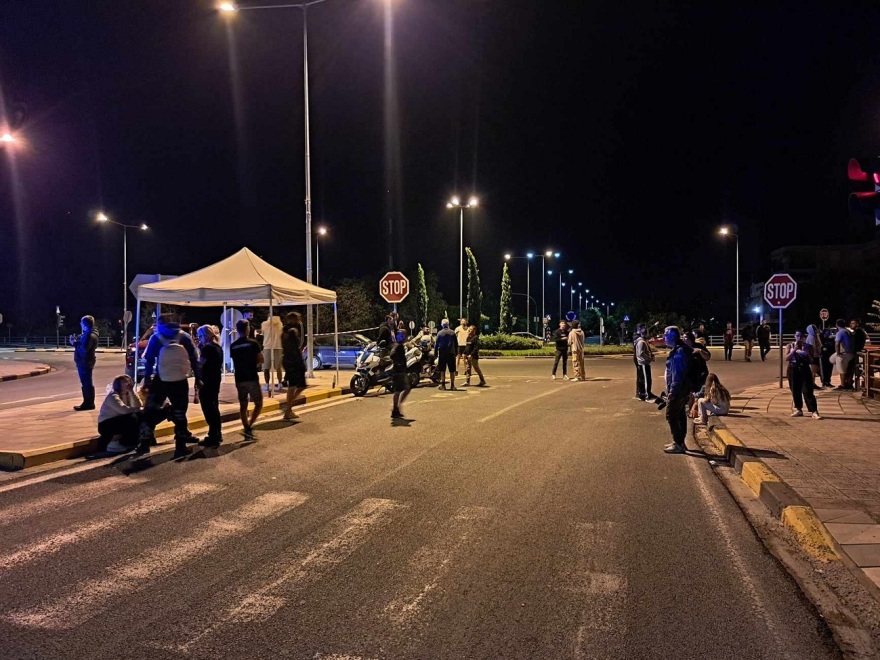 Κακοκαιρία Daniel: Ανετράπησαν δύο λέμβοι με 8 άτομα στη Γιάννουλη – Παρασύρθηκαν τουλάχιστον 500 μέτρα