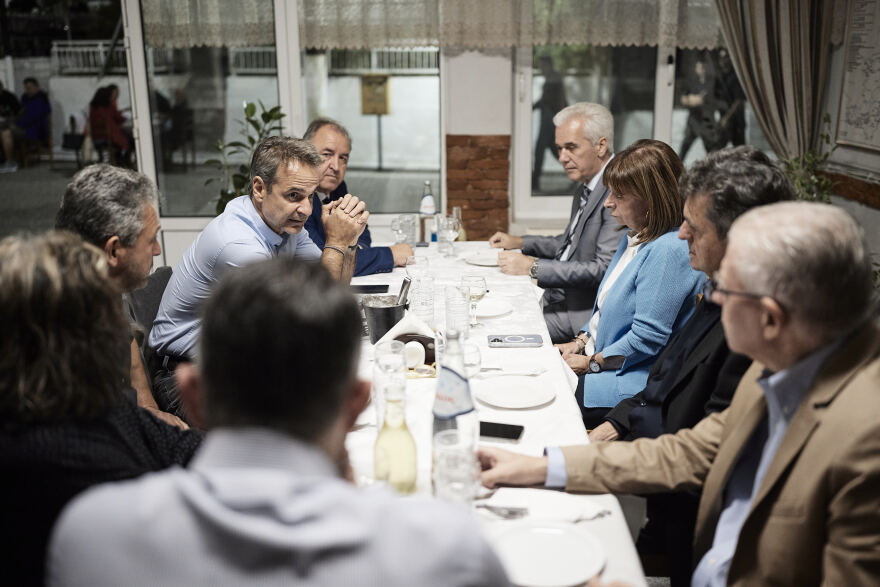 Το δάσος της Δαδιάς θα επισκεφτεί σήμερα ο Μητσοτάκης - Δείτε φωτογραφίες από το δείπνο με τη Σακελλαροπούλου