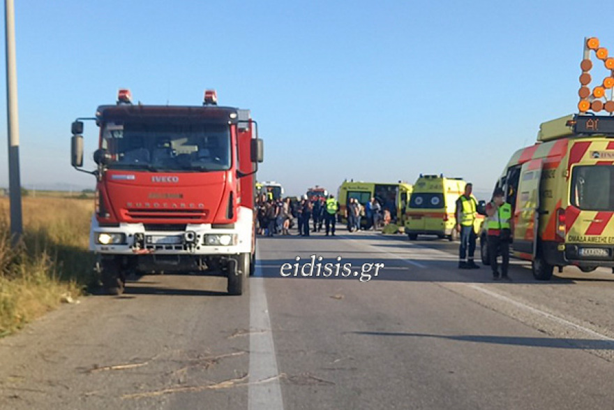 Τροχαίο στην εθνική προς Ευζώνους: Τουριστικό λεωφορείο συγκρούστηκε με δύο αυτοκίνητα - Τρεις νεκροί 