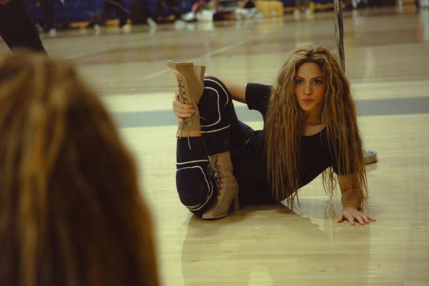 Σακίρα: Δείχνει πόσο ευλύγιστη είναι - Δείτε τις φωτογραφίες