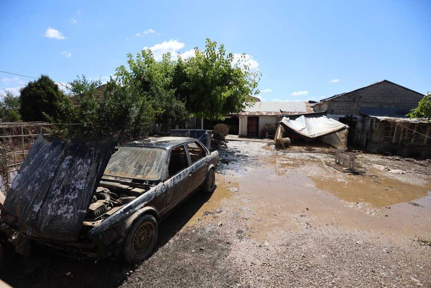 Κακοκαιρία Daniel: Αποκαρδιωτικές εικόνες από τον θεσσαλικό κάμπο - Μία βδομάδα στα λασπόνερα