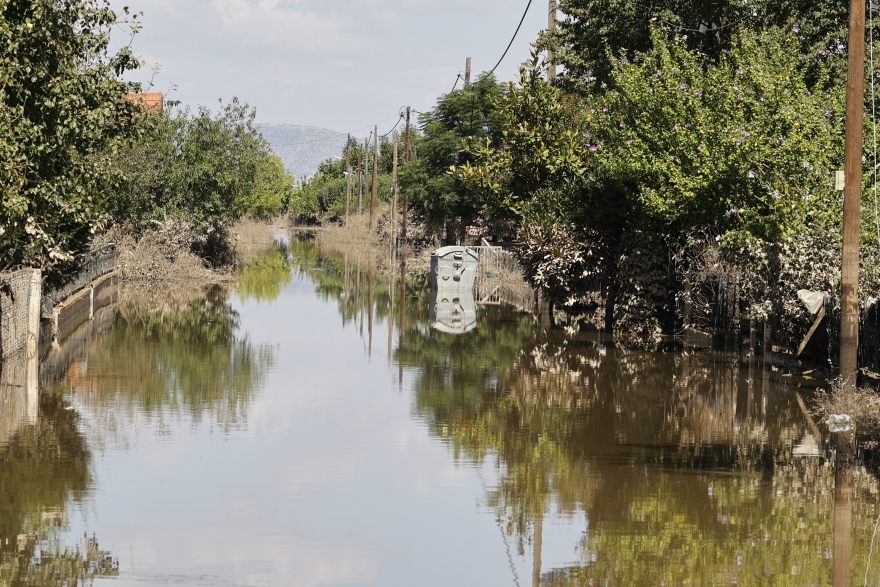 Κακοκαιρία Daniel: Αποκαρδιωτικές εικόνες από τον θεσσαλικό κάμπο - Μία βδομάδα στα λασπόνερα