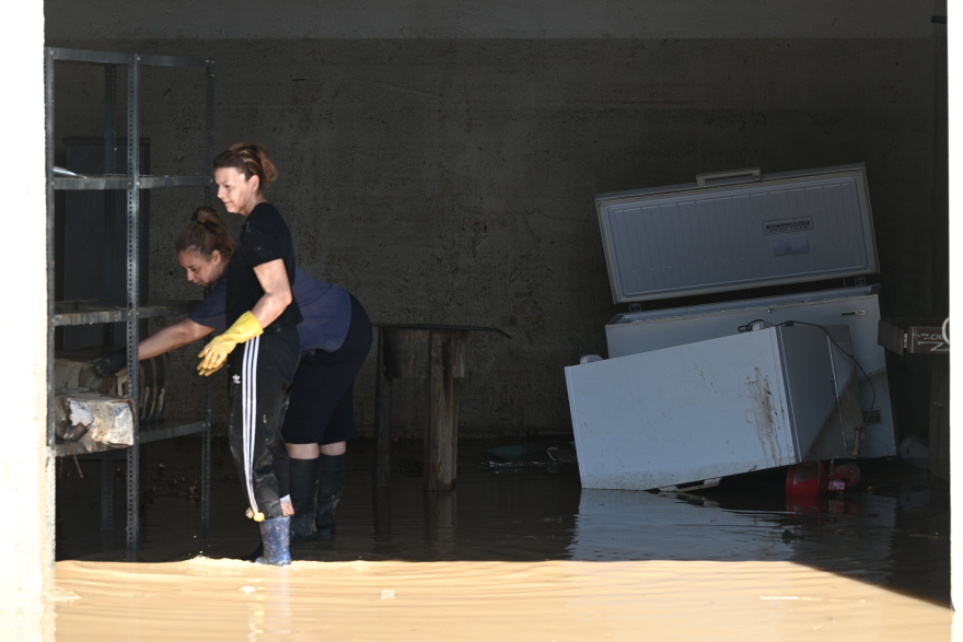 Κακοκαιρία Daniel: Αποκαρδιωτικές εικόνες από τον θεσσαλικό κάμπο - Μία βδομάδα στα λασπόνερα