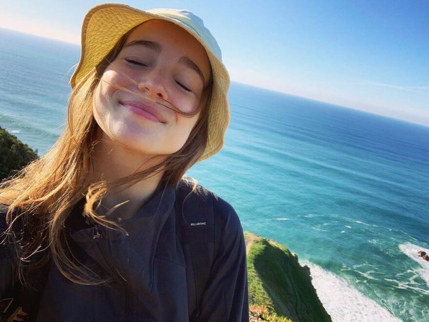 Άλμπα Μπαπτίστα: Ποια είναι η ηθοποιός που έβγαλε τον Κρις Έβανς από το «κλαμπ των εργένηδων»