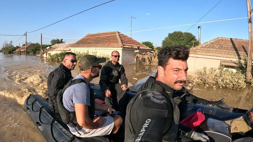 Κακοκαιρία Daniel: Αργεί να έρθει η επόμενη μέρα - «Ποτάμι» η εθνική οδός, στις λάσπες τα χωριά του κάμπου