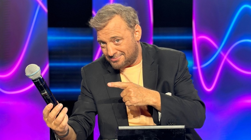 Το χιούμορ της Ζαρίφη, τα φανταστικά σενάρια μεταγραφών και το γλέντι αρχίζει