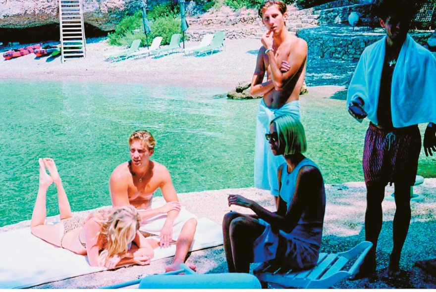 Σκάνδαλο Folli Follie: Μετέωρη η δίκη και ο Κουτσολιούτσος κάνει διακοπές με «γουρούνα» στις Σπέτσες