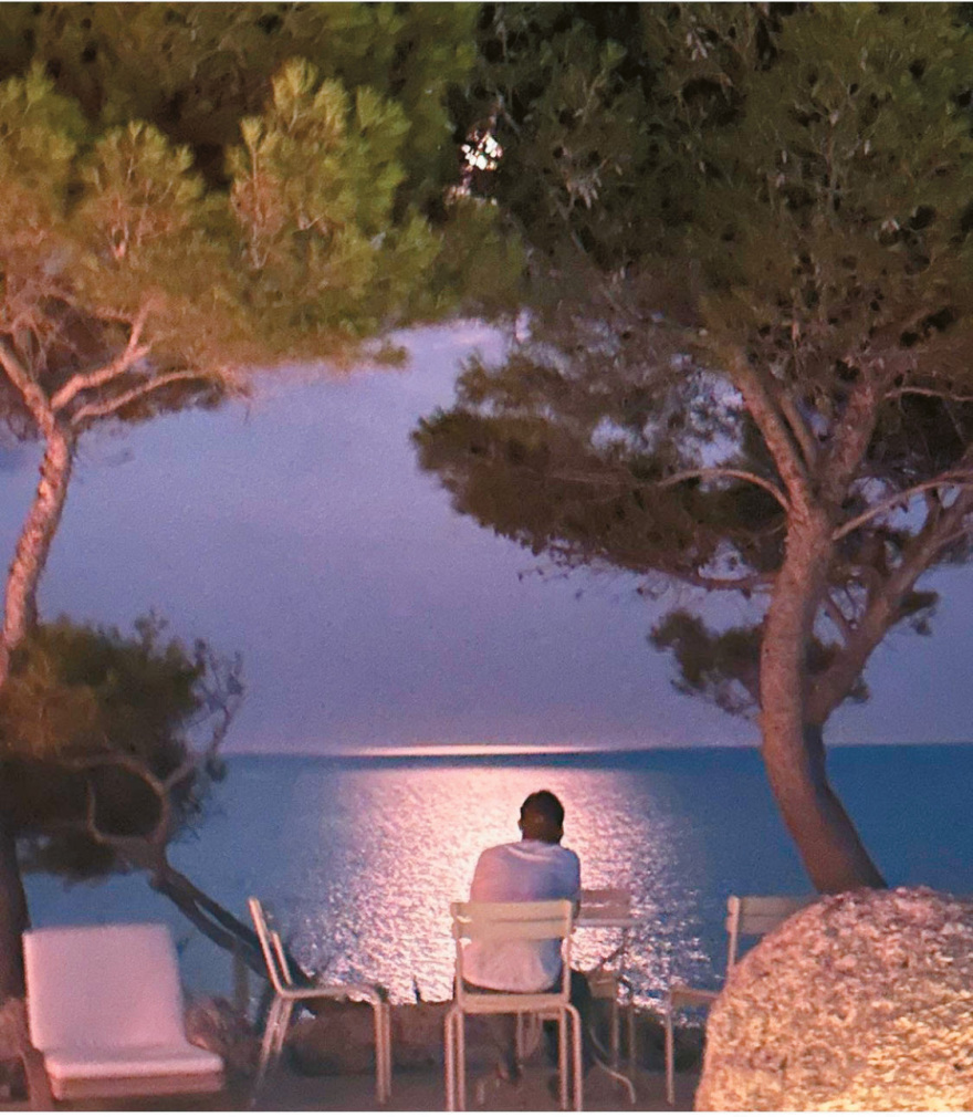 Σκάνδαλο Folli Follie: Μετέωρη η δίκη και ο Κουτσολιούτσος κάνει διακοπές με «γουρούνα» στις Σπέτσες