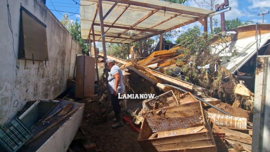 Κακοκαιρία Daniel - Λαμία: Προσαγωγή on camera ζεύγους πλημμυροπαθών που εμπόδιζαν τα έργα αποκατάστασης