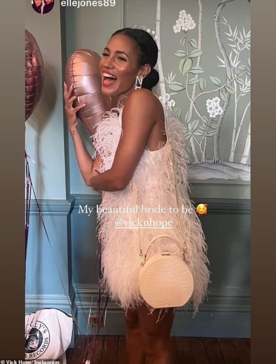 Calvin Harris: Ενώθηκε με τα δεσμά του γάμου με τη Βικ Χόουπ 