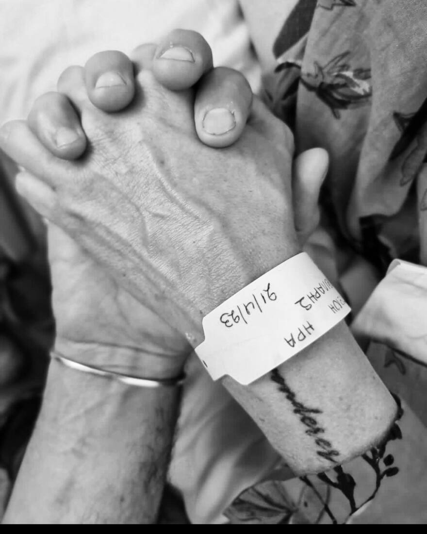 Ελπίδα: Η κόρη της μιλά για το μωρό που γέννησε - «Το έχασα 8 μηνών,  μου έλεγαν "να σου ζήσει" δεν ήξερα τι να πω»