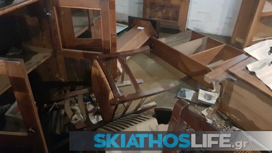 Πλημμύρισε το σπίτι - μουσείο του Αλέξανδρου Παπαδιαμάντη στη Σκιάθο (φωτο)