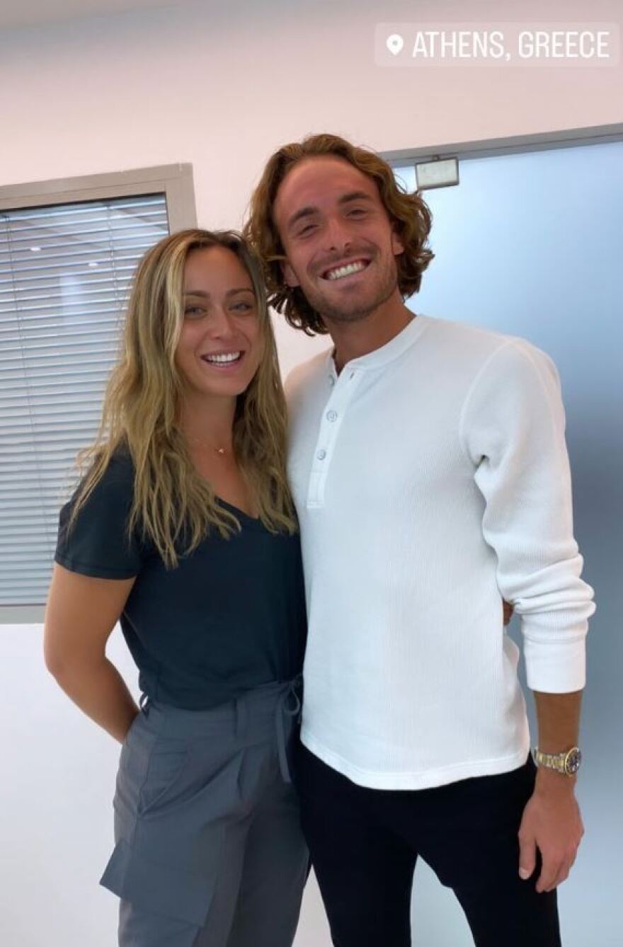 Πάουλα Μπαντόσα: «Ξετρελαμένη» με την Αθήνα η κοπέλα του Τσιτσιπά - Φωτογραφίες 