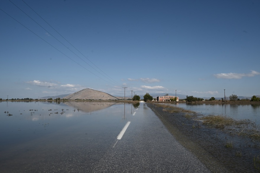 Κακοκαιρία Daniel: Πλημμυρισμένος ακόμα ο θεσσαλικός κάμπος - Απρόβλεπτη η εξέλιξη της αποστράγγισης