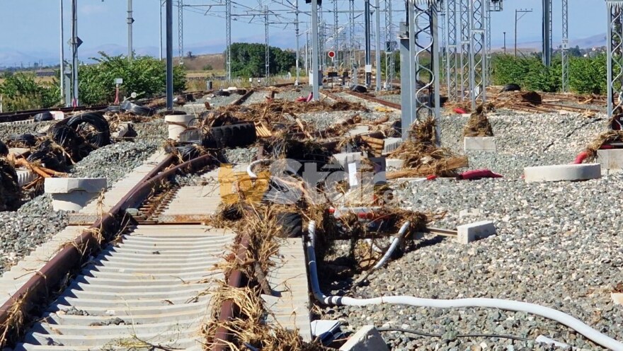 Κακοκαιρία Daniel: Διαλυμένο το σιδηροδρομικό δίκτυο Λάρισας-Βόλου - Δείτε βίντεο