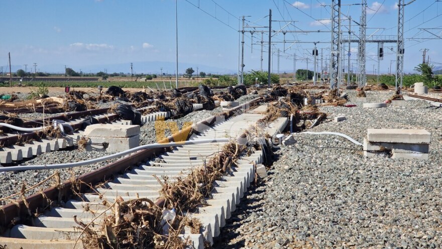 Κακοκαιρία Daniel: Διαλυμένο το σιδηροδρομικό δίκτυο Λάρισας-Βόλου - Δείτε βίντεο