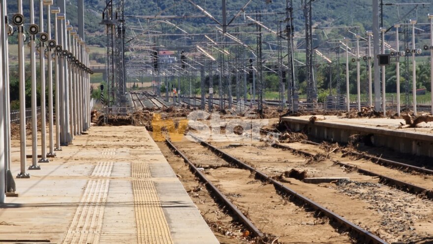 Κακοκαιρία Daniel: Διαλυμένο το σιδηροδρομικό δίκτυο Λάρισας-Βόλου - Δείτε βίντεο
