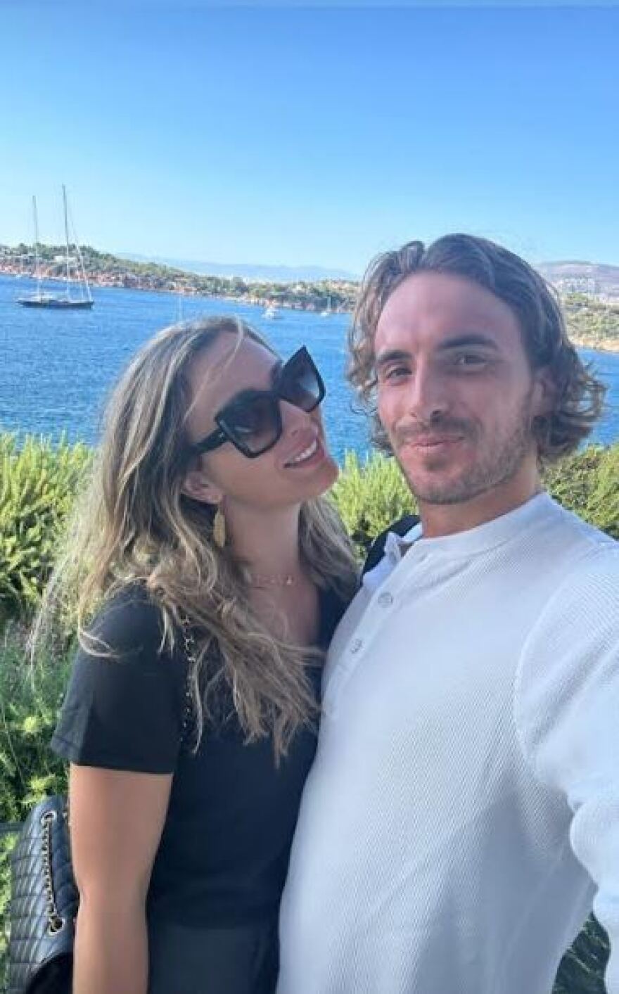 Πάουλα Μπαντόσα: «Ξετρελαμένη» με την Αθήνα η κοπέλα του Τσιτσιπά - Φωτογραφίες 