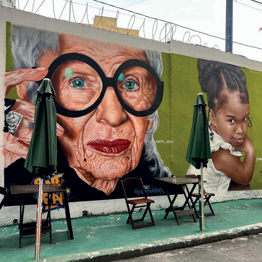 Η Άϊρις Άπφελ συμπλήρωσε 102 χρόνια ζωής: Η φάρμα, η επιτυχία και η αγαπημένη της συνήθεια