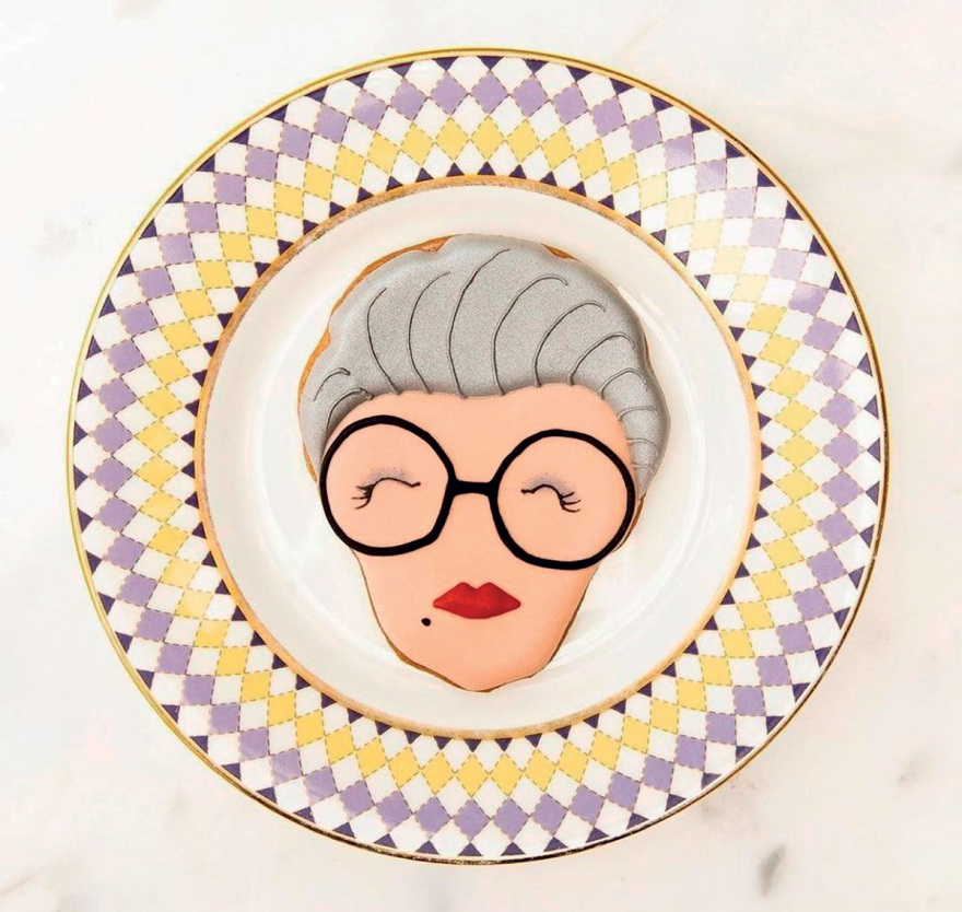 Η Άϊρις Άπφελ συμπλήρωσε 102 χρόνια ζωής: Η φάρμα, η επιτυχία και η αγαπημένη της συνήθεια