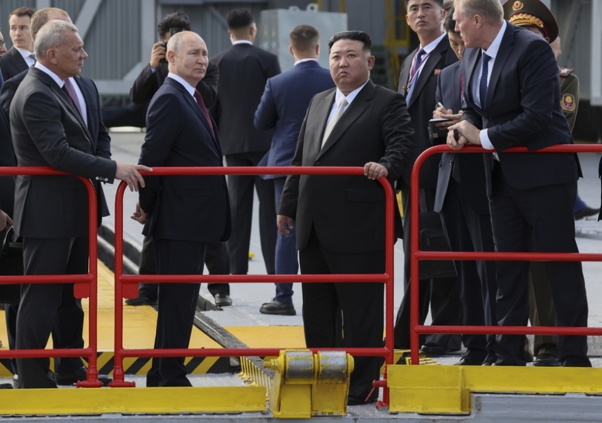 Συνάντηση Κιμ Γιονγκ Ουν-Πούτιν: Υποστηρίζω την ιερή μάχη σας με τη Δύση, λέει ο Βορειοκορεάτης ηγέτης