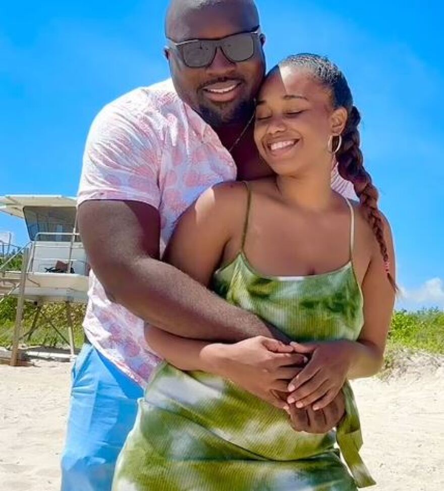 ΗΠΑ: 30χρονη θήλασε εκτός από τα τρία παιδιά της και τον άντρα της 