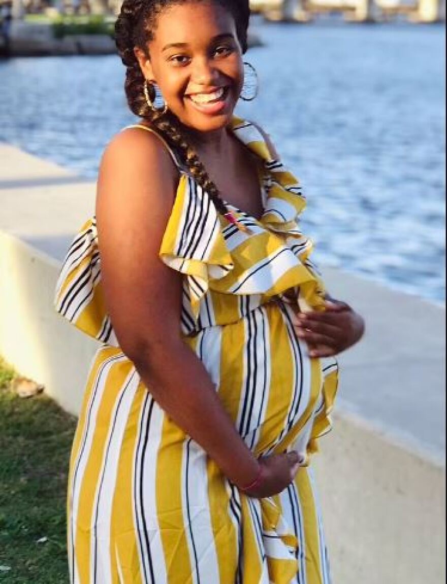 ΗΠΑ: 30χρονη θήλασε εκτός από τα τρία παιδιά της και τον άντρα της 