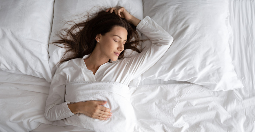 Καταρρίπτοντας τους πιο γνωστούς μύθους για τον ύπνο – Έχει σημασία τι ώρα κοιμόμαστε και πόσο;