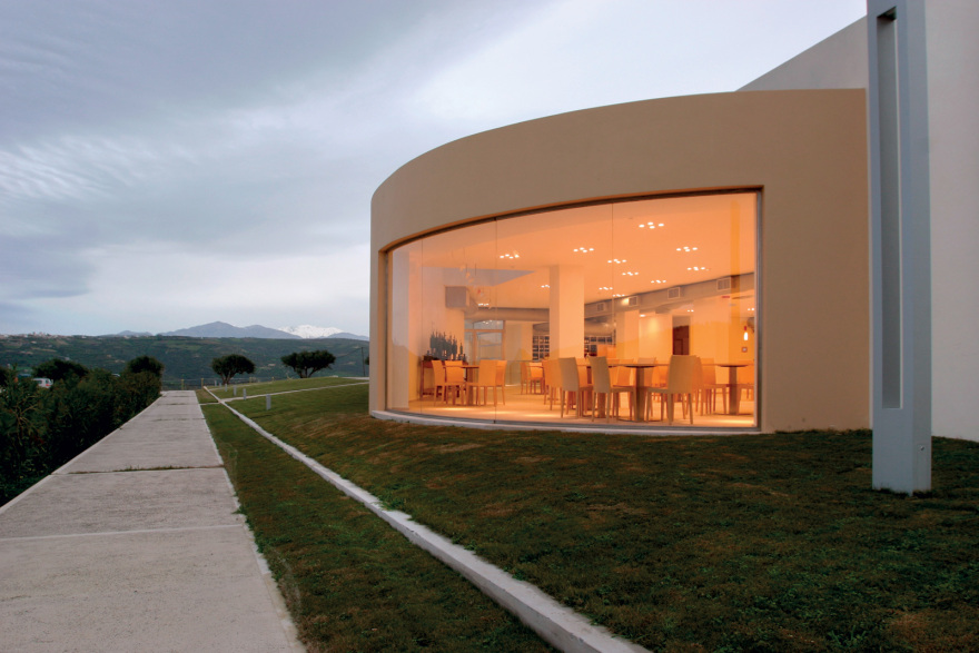 Αντετοκούνμπο: Τα αδέλφια αφήνουν για λίγο το μπάσκετ για να περιηγηθούν στους... αμπελώνες Μπουτάρη