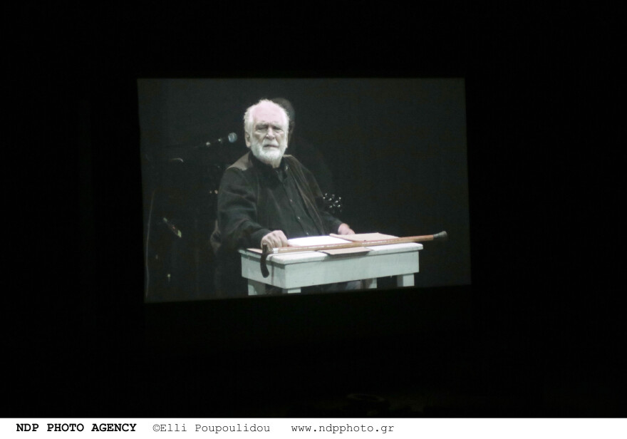 Κώστας Καζάκος: Η σπάνια εμφάνιση των μικρότερων παιδιών του με τη μητέρα τους, Τζένη Κόλλια 