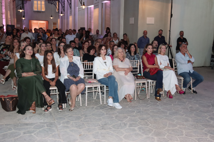 Πανθέοι: Φωτογραφίες από τη συνάντηση των συντελεστών λίγο πριν την πρεμιέρα 