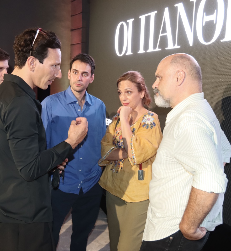 Πανθέοι: Φωτογραφίες από τη συνάντηση των συντελεστών λίγο πριν την πρεμιέρα 