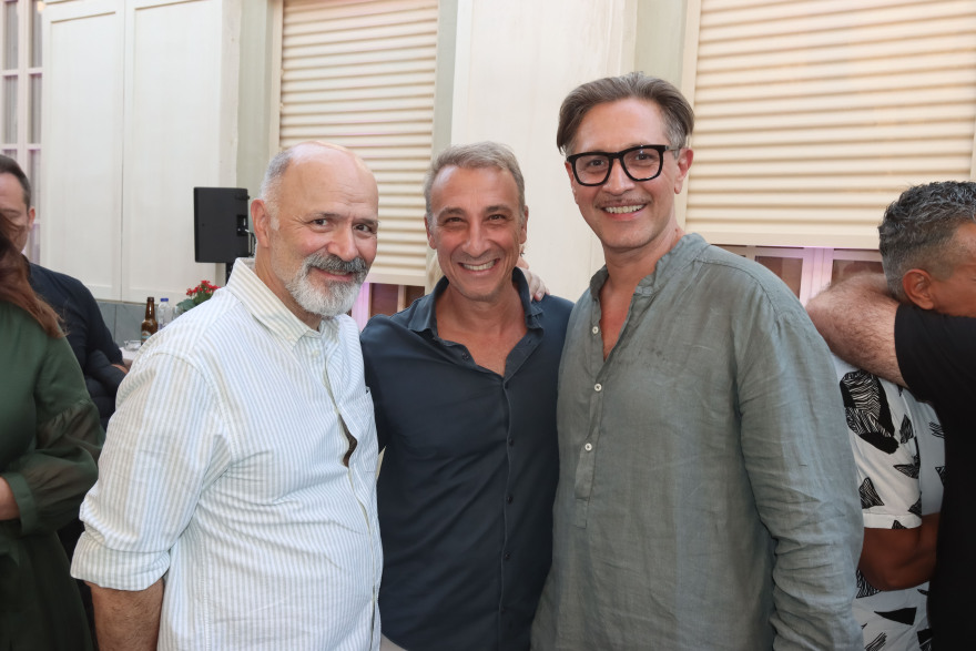 Πανθέοι: Φωτογραφίες από τη συνάντηση των συντελεστών λίγο πριν την πρεμιέρα 