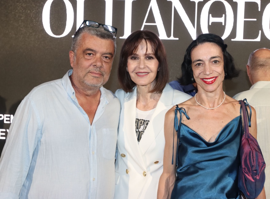 Πανθέοι: Φωτογραφίες από τη συνάντηση των συντελεστών λίγο πριν την πρεμιέρα 