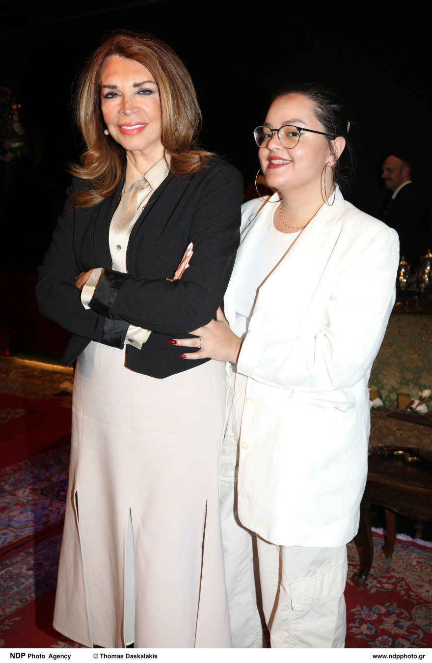 Μιμή Ντενίση: «Η κόρη μου προσπάθησε πολύ να χάσει κιλά, στην εποχή μας υπάρχει πολύ bullying»