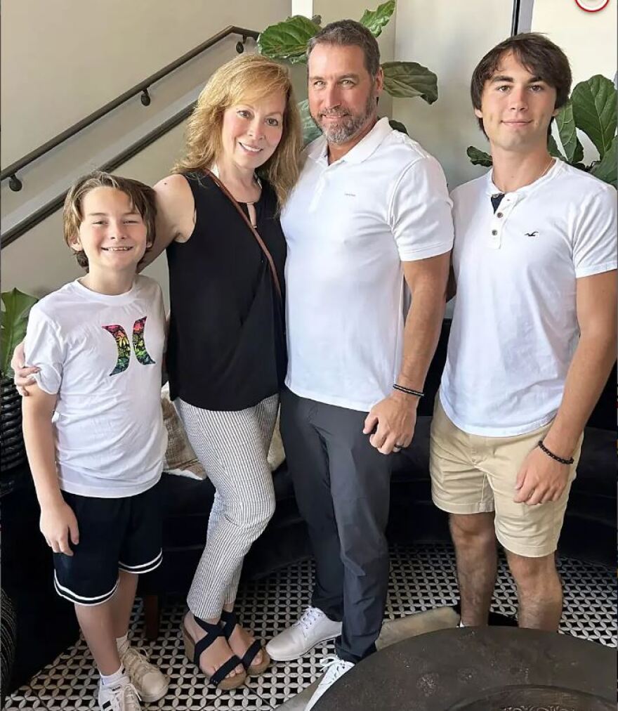 Γυναίκα πέρασε δυο φορές καρκίνο του εντέρου αλλά οι γιατροί δεν τον διέγνωσαν