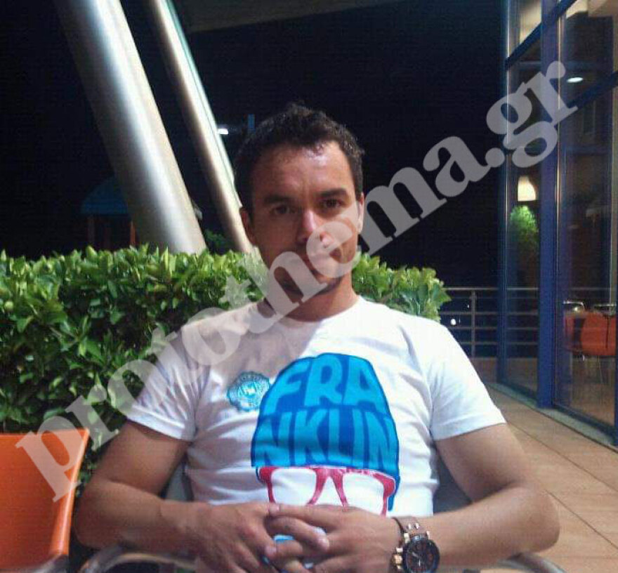 Πειραιάς: Πατέρας τριών παιδιών ο 39χρονος που δολοφόνησε ο 68χρονος πυροβολώντας τον στο κεφάλι με καραμπίνα