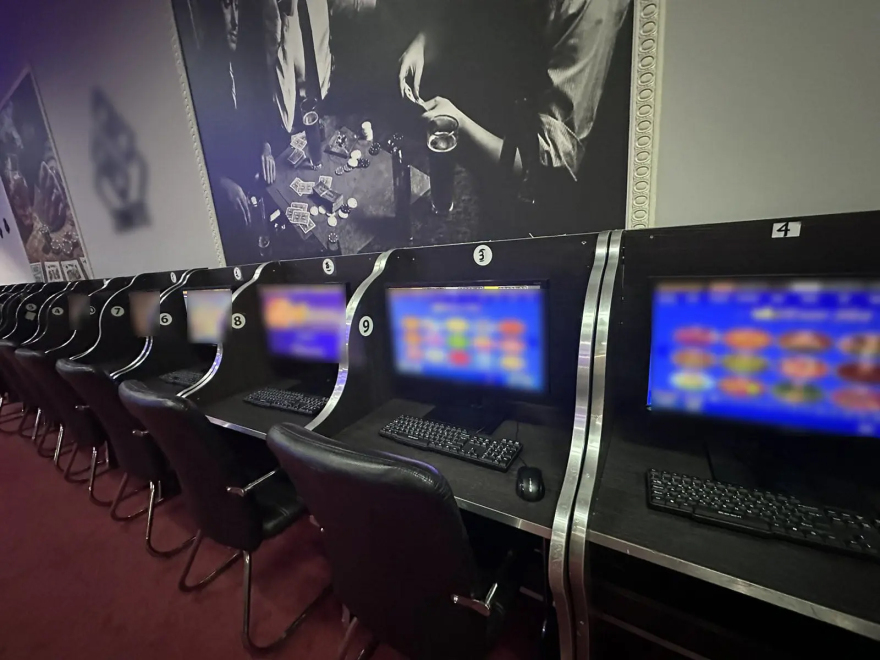 ΕΛΑΣ:  Βρήκαν παράνομα «καζίνο» στα Κάτω Πατήσια και το κέντρο της Αθήνας